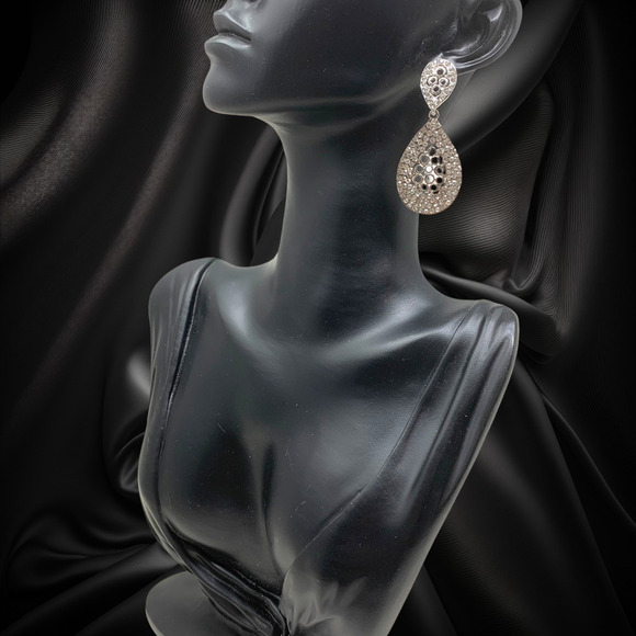 Vintage Y2K Teardrop Filigree Silver Tone Dangle Earrings Pierced Couture Runway - Picture 3 of 5